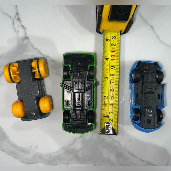 BIG 1:43 Nigel Gearsley hydrowheels Chick Hicks Sally Disney Pixar Cars diecast - Picture 6 of 6